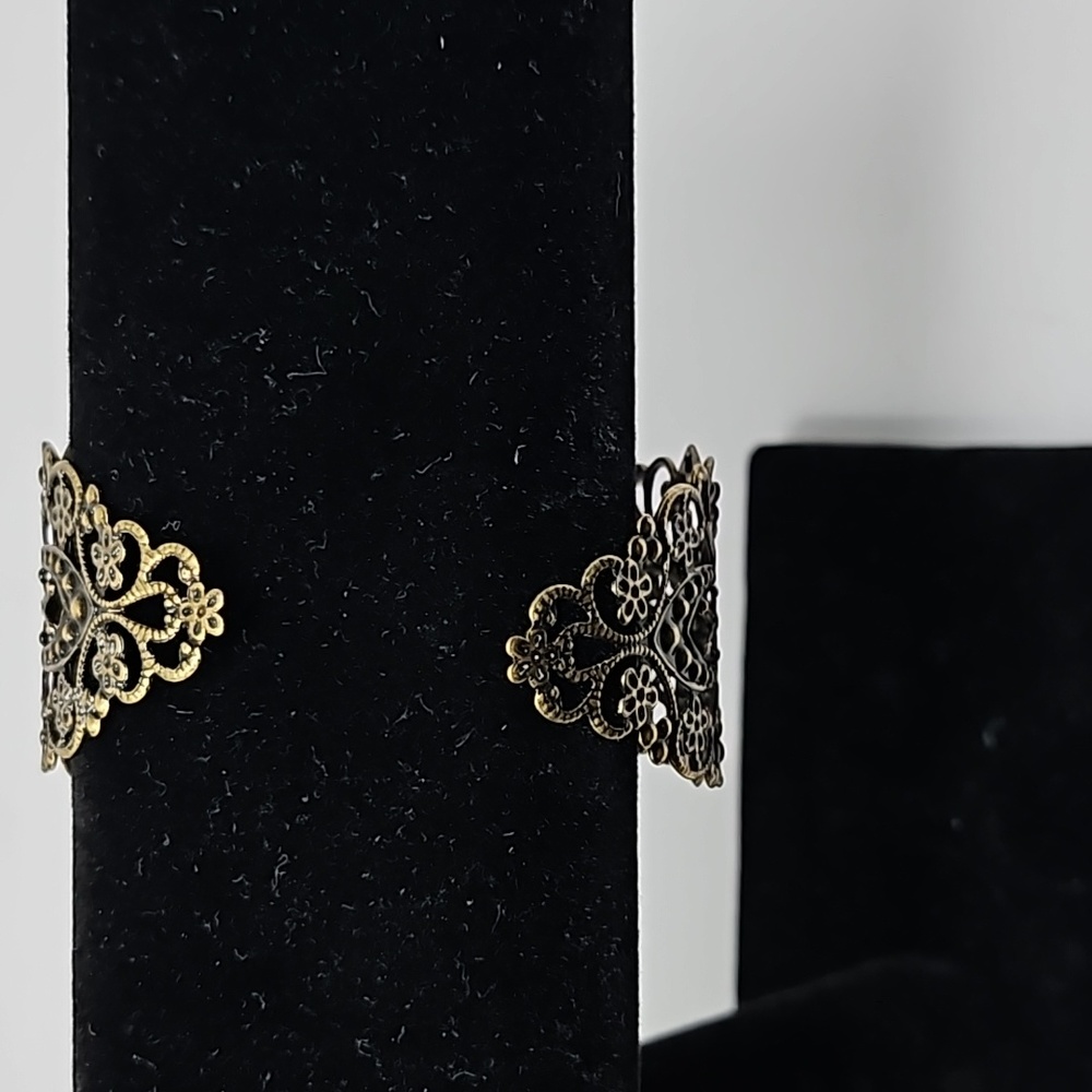 Pretty Cuff Bracelet - image 2